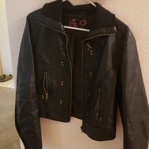 Black cropped vegan  leather jacket